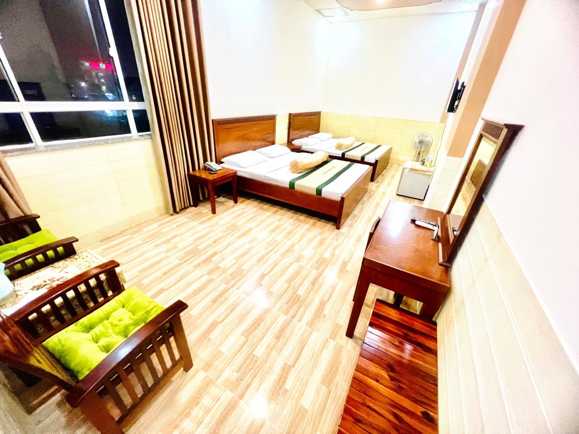 Xuan Huynh 3 Hotel Soc Trang Exterior foto