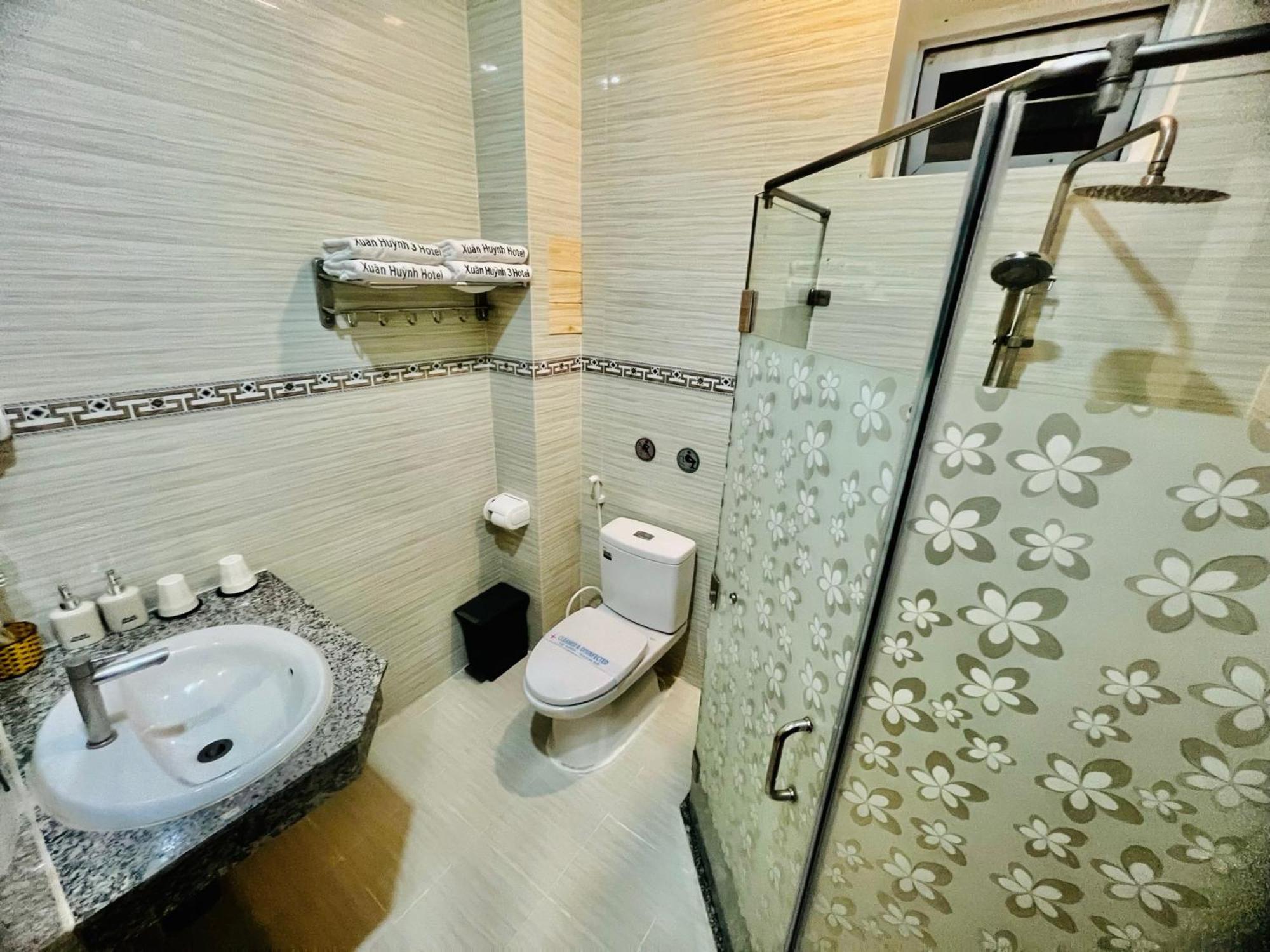 Xuan Huynh 3 Hotel Soc Trang Exterior foto